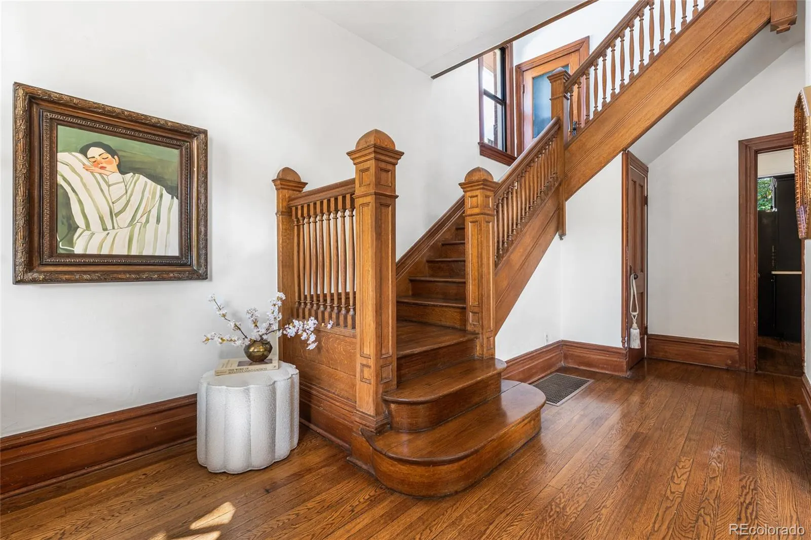 Original oak staircase and foyer