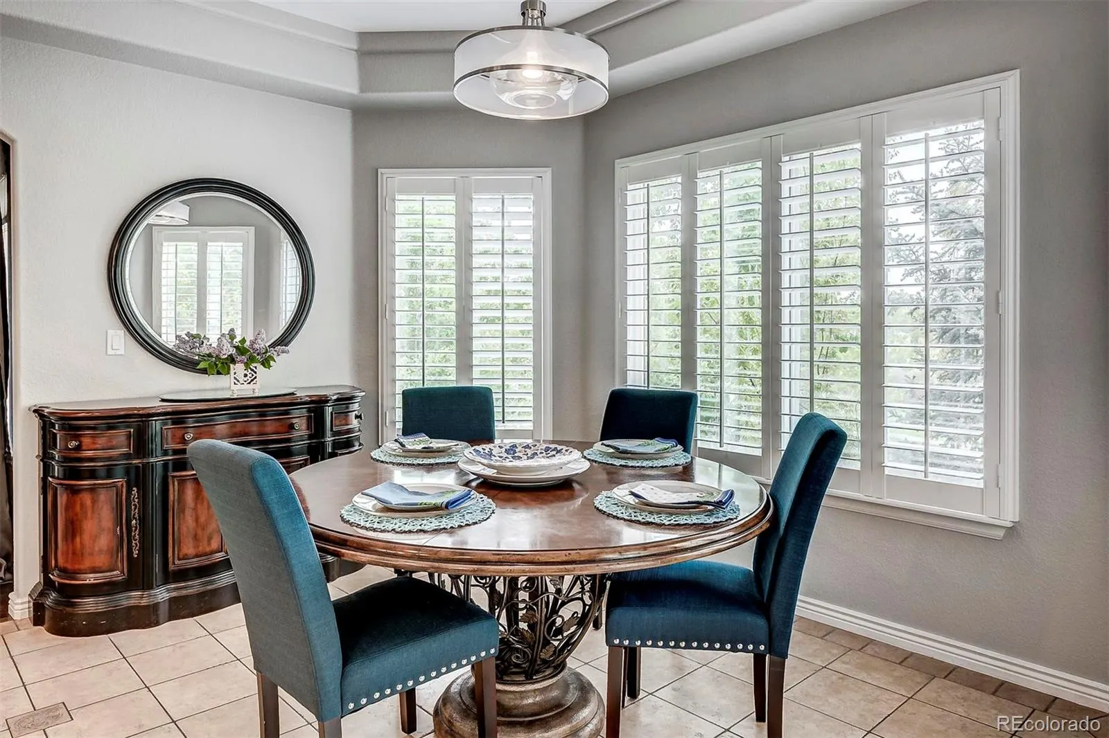 Breakfast area with plantation shutters